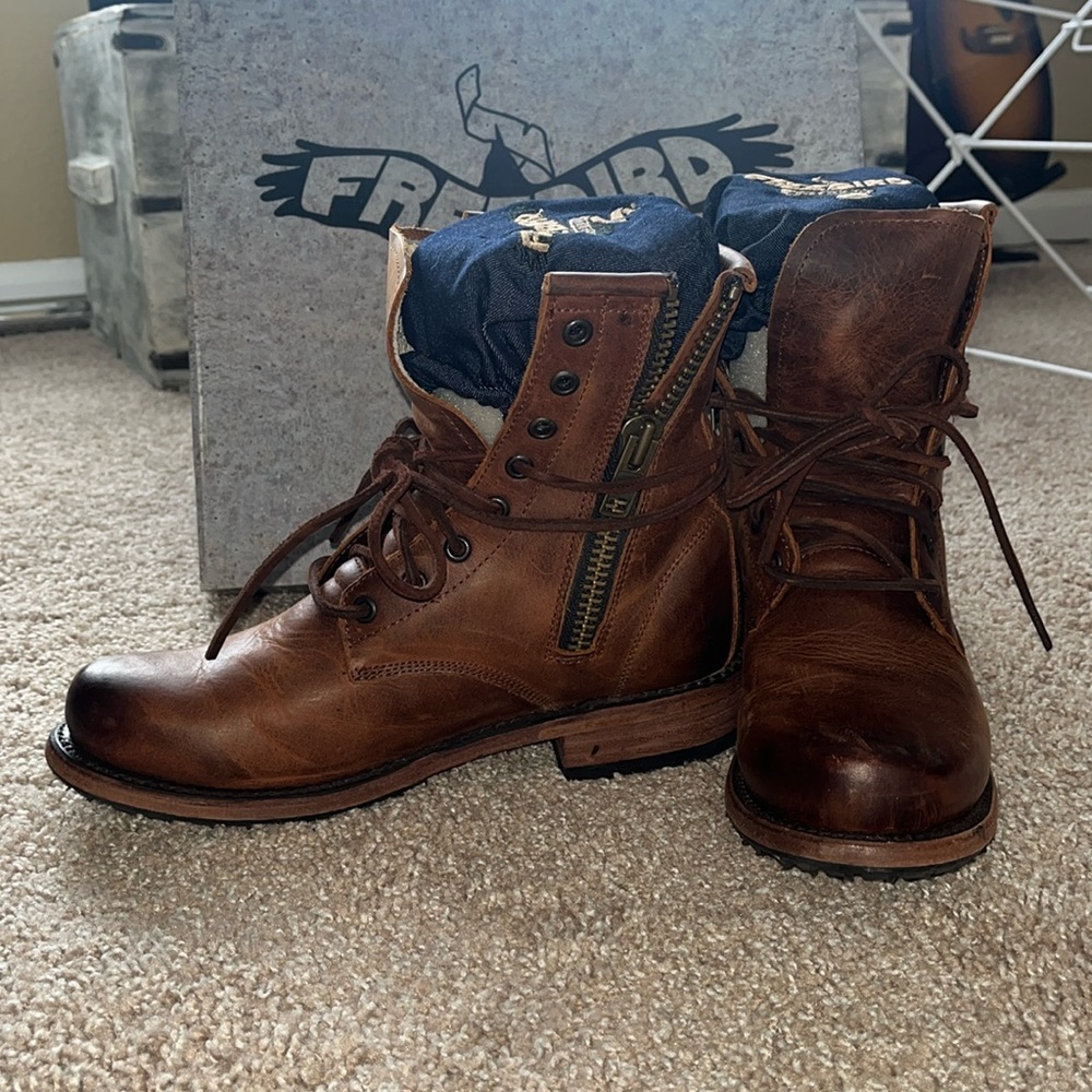 Freebird By Steven Manchester Womens Size 8 in Cognac